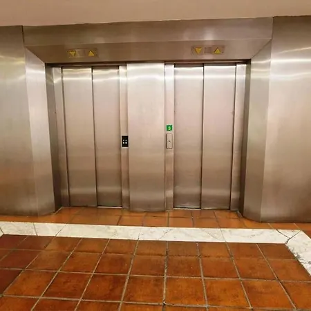 Apartamentos Sotogrande Con Piscina Y Garaje