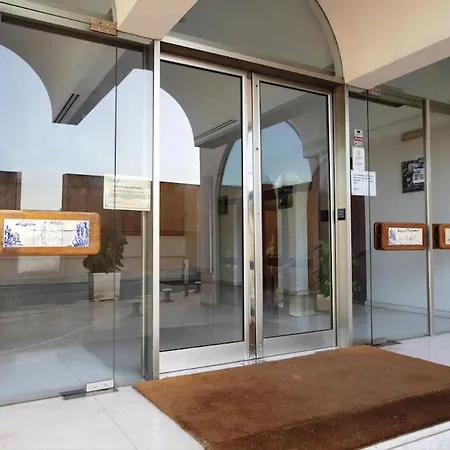 Apartamentos Sotogrande Con Piscina Y Garaje Sotogrande